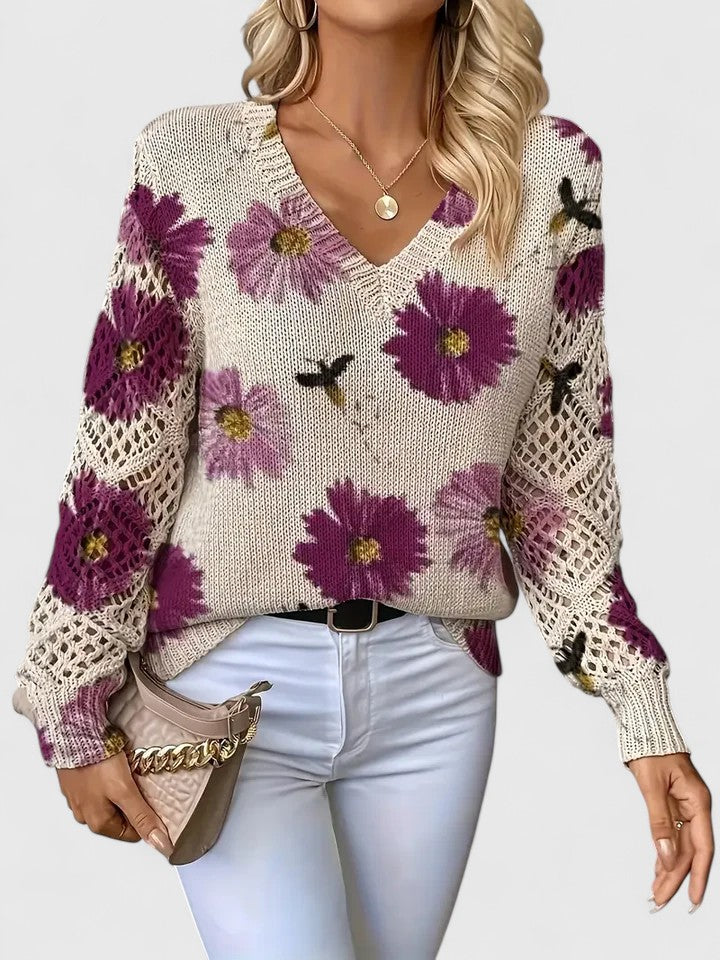 Amelia | Lekki sweter z kwiatowym akcentem