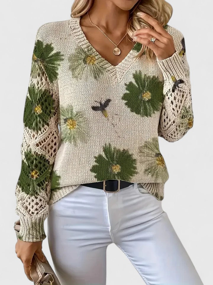 Amelia | Lekki sweter z kwiatowym akcentem