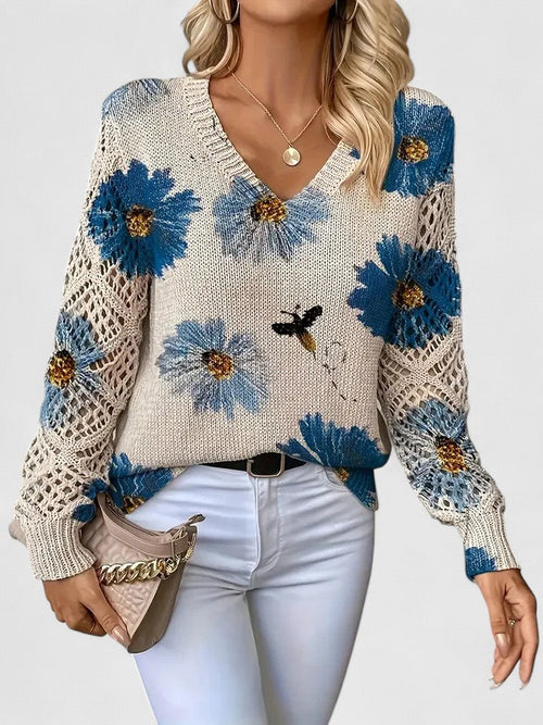 Amelia | Lekki sweter z kwiatowym akcentem